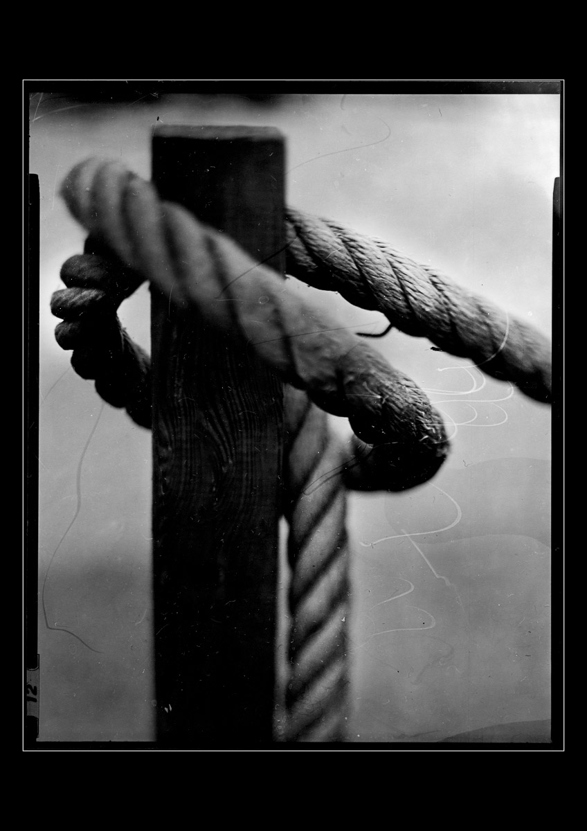 Moody black and white photo Rope loop Photo Oleg Sotnik